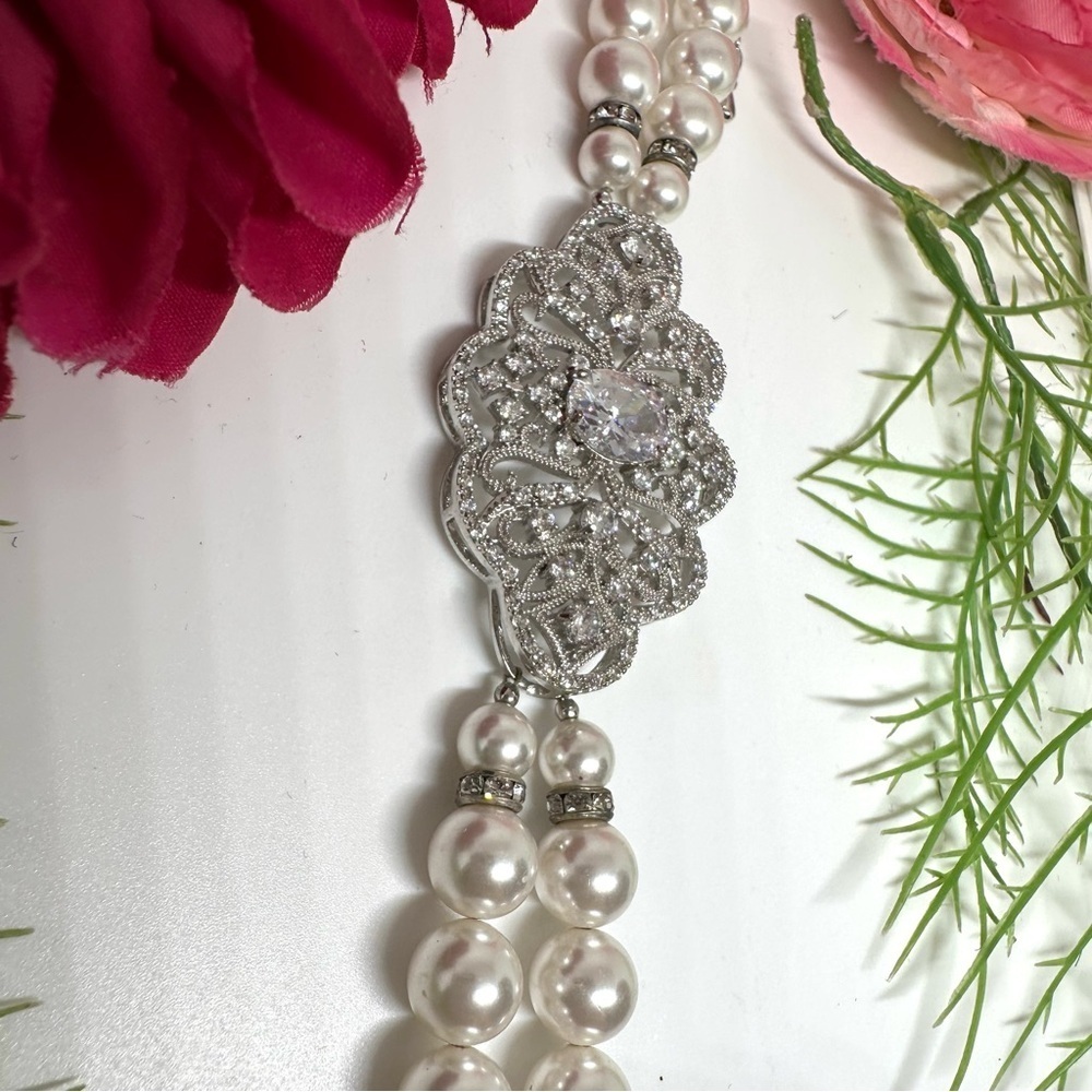 NEW⚜️Elegant Glass Pearl & Crystal Beaded Bracelet - Picture 4 of 8